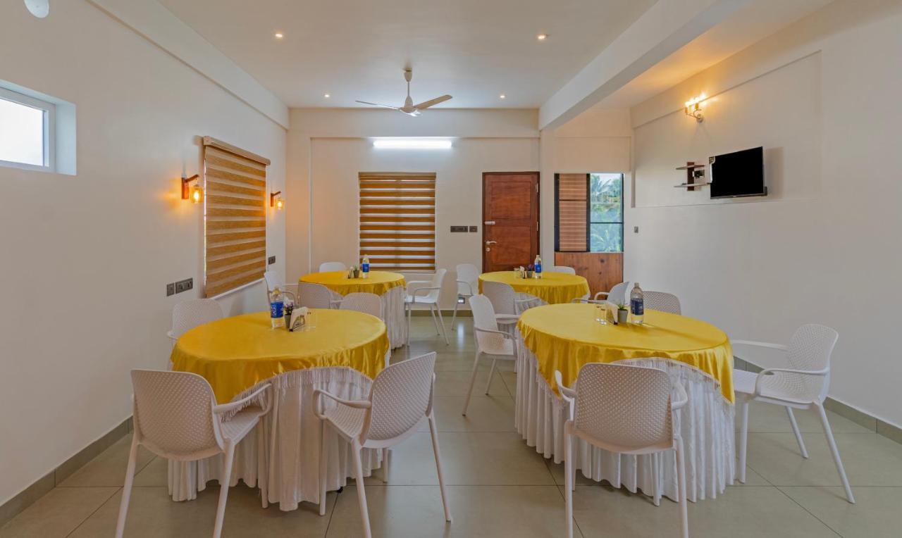 Kochi Treebo Amigos Residency Cochin Airport Hotel מראה חיצוני תמונה