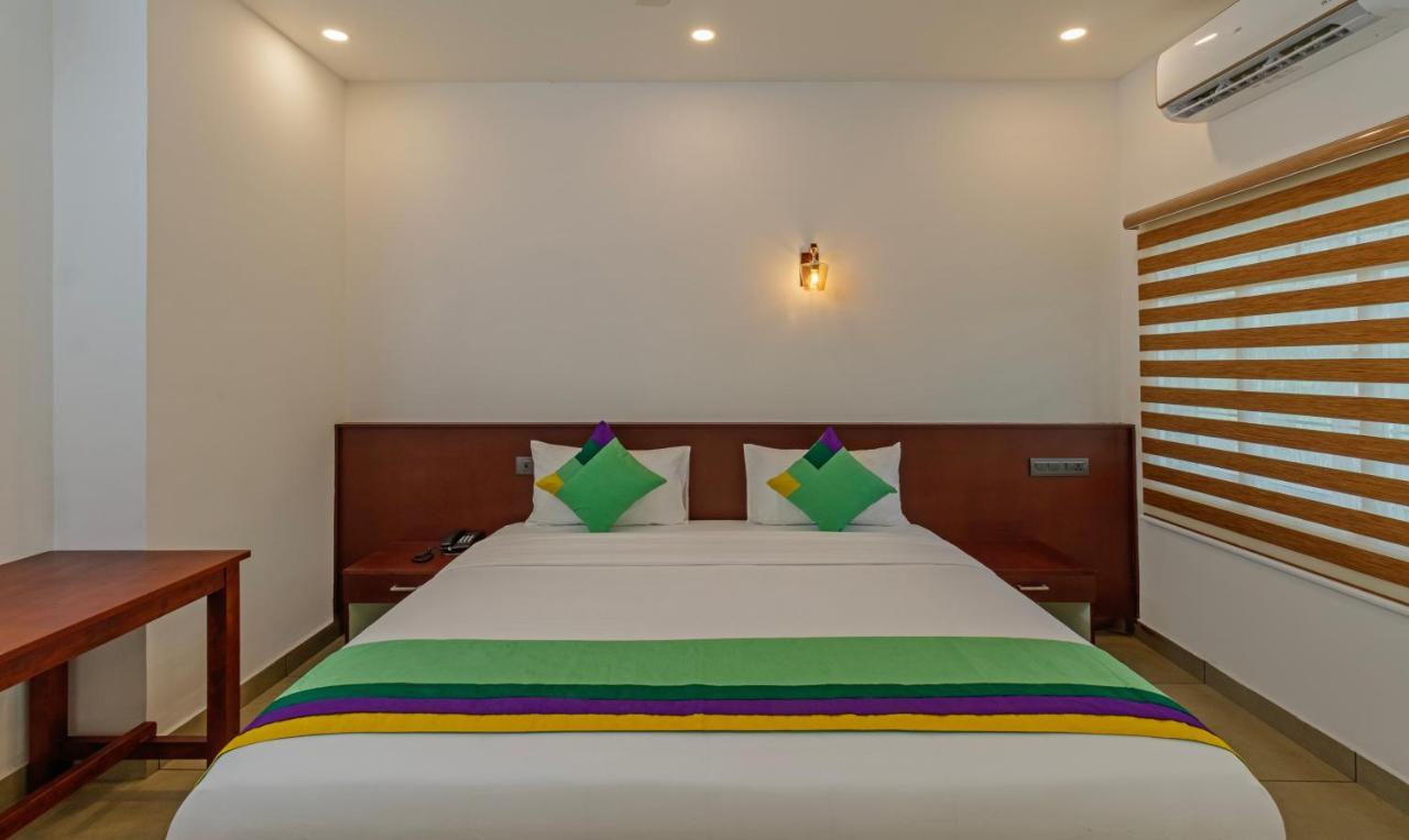 Kochi Treebo Amigos Residency Cochin Airport Hotel מראה חיצוני תמונה
