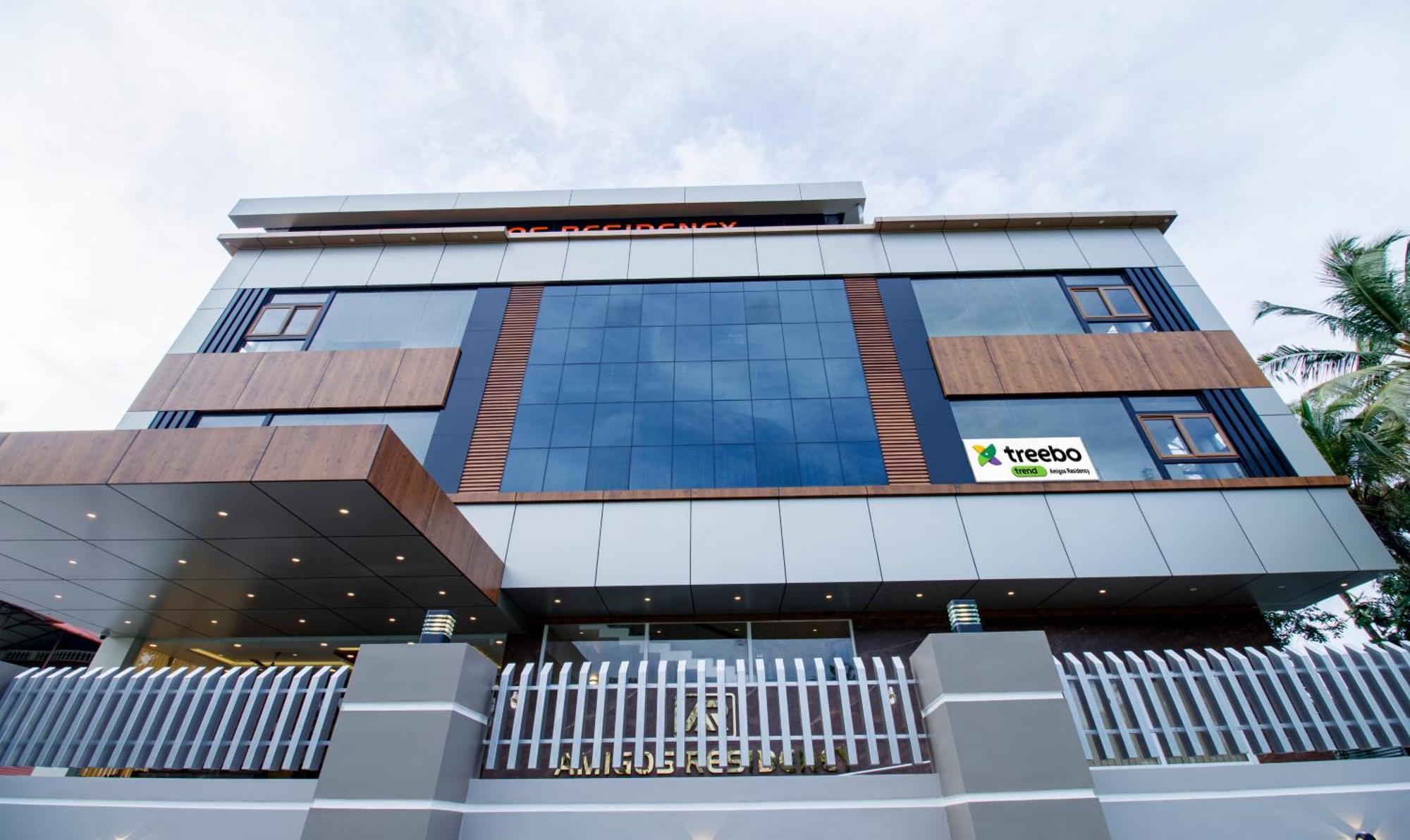 Kochi Treebo Amigos Residency Cochin Airport Hotel מראה חיצוני תמונה